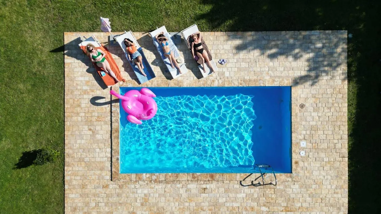 Villa Antonci-18, Pool, 3 Houses, Jacuzzi, Private Territory Croatia