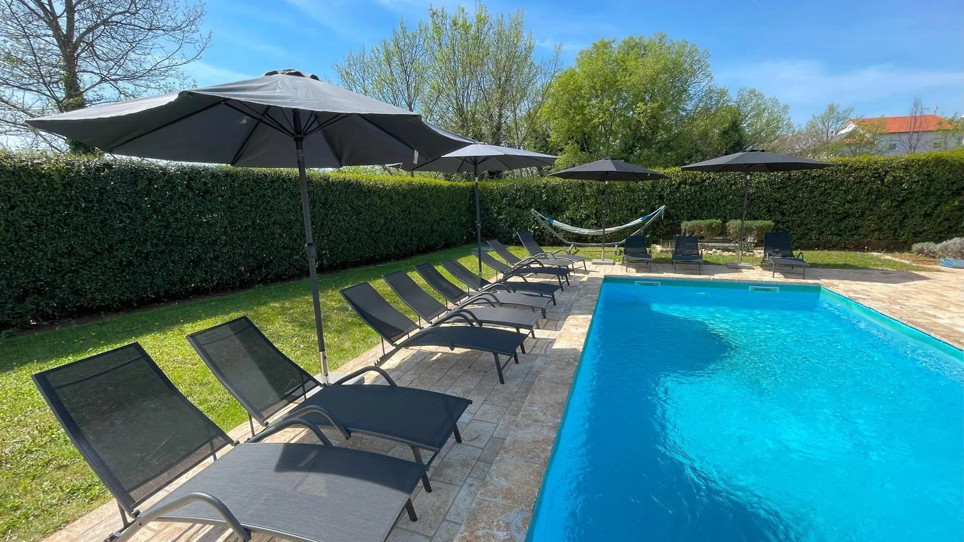 Villa Antonci-18, Pool, 3 Houses, Jacuzzi, Private Territory Croatia